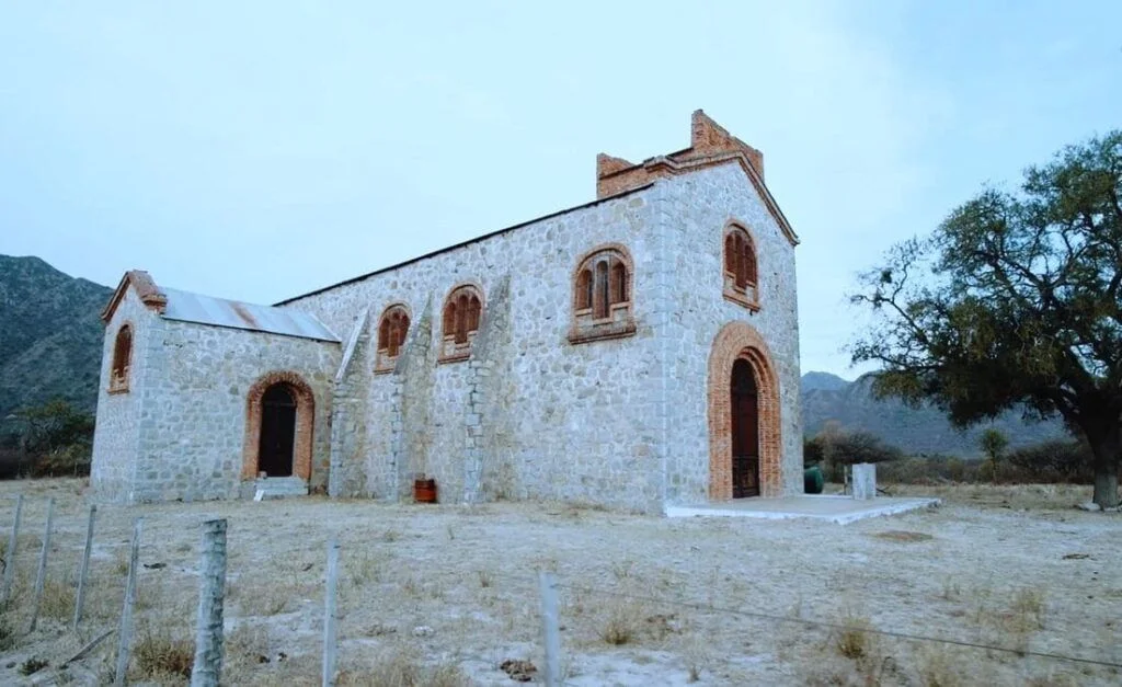 Capilla del río Pintos