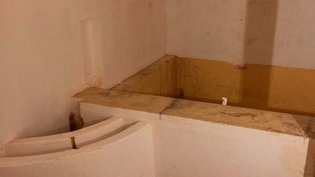 baños subterráneos en Jesús María - amocordoba.ar