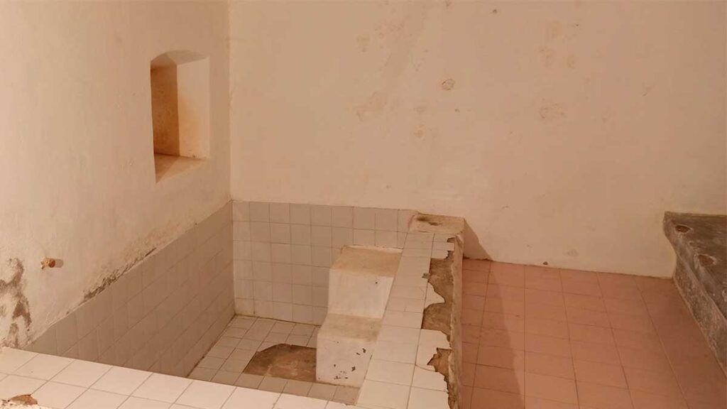 baños subterráneos en Jesús María - amocordoba.ar 