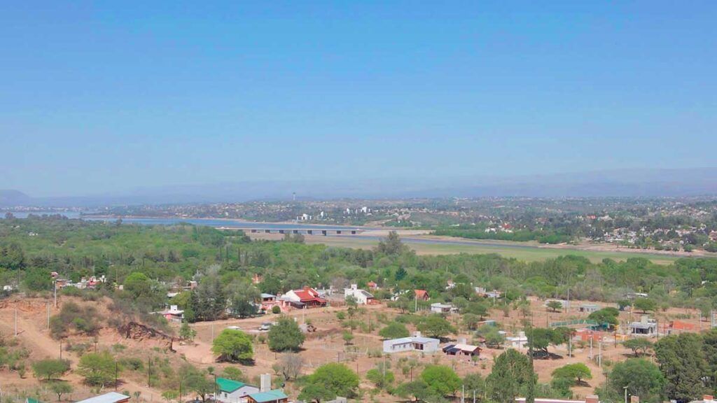 Vista al lago San Roque desde la Iglesia San Plácido - Bialet Massé - amocordoba.ar