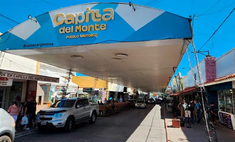 Calle techada de Capilla del Monte