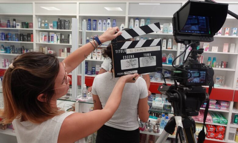 Realizadores y realizadoras en una filmación en el sur de Córdoba