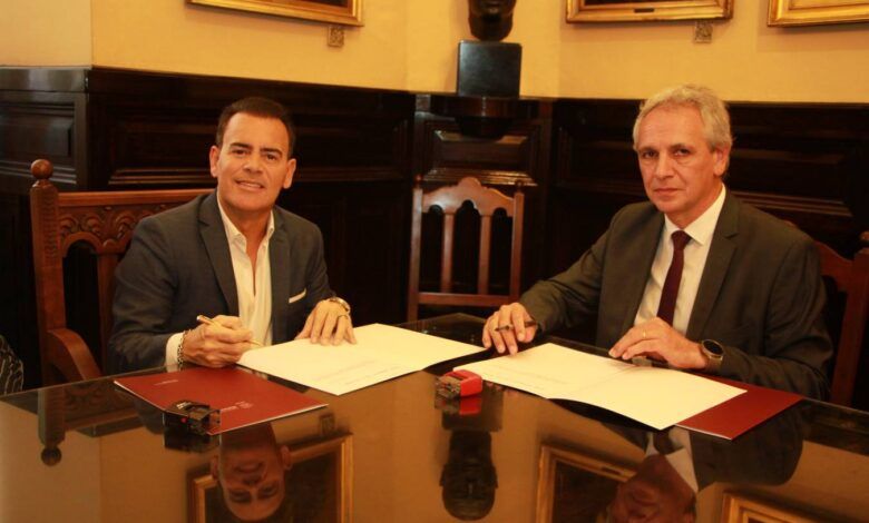 Firma del convenio de colaboración entre la Agencia Córdoba Cultura y el Colegio Nacional de Monserrat