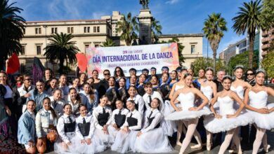 Bailarines en la calle durante la celebración del Día Internacional de la Danza en Córdoba