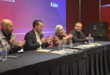Imagen de la presentación de las obras poéticas de Susana Romano Sued y Susana Cabuchi