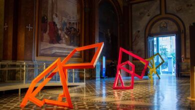 Instalación de la muestra de Luis Bernardi en la Capilla del Paseo del Buen Pastor